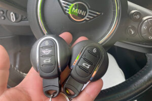 duplicazione chiavi auto duplicazione chiave auto a bergamo, siamo a treviglio aperti tutti i giorni